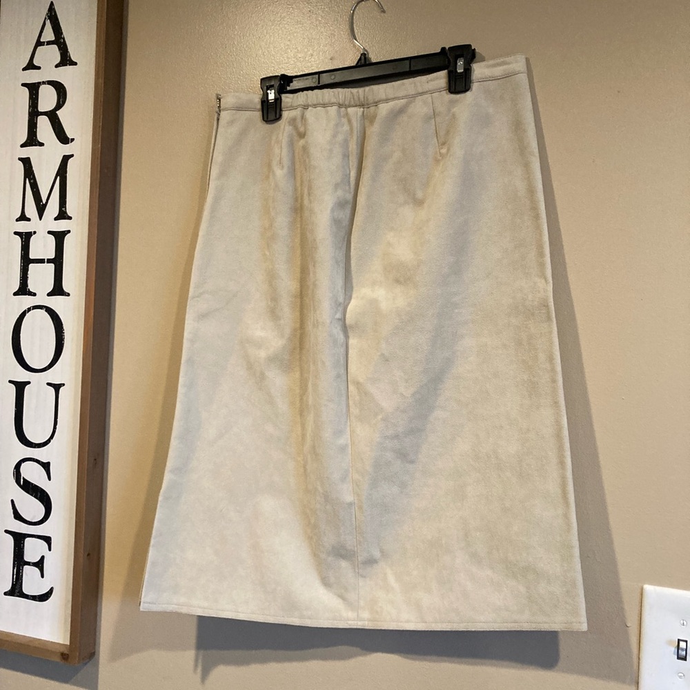 VTG Suede Skirt Size 18
